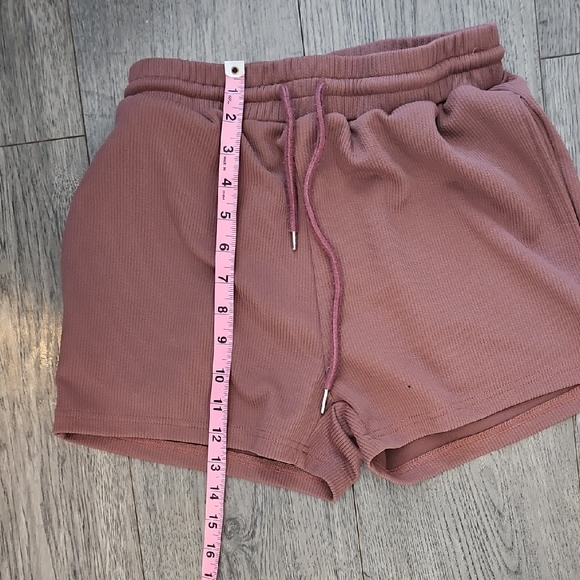 SHEIN Ribbed 2 Piece Short Set - Picture 5 of 7